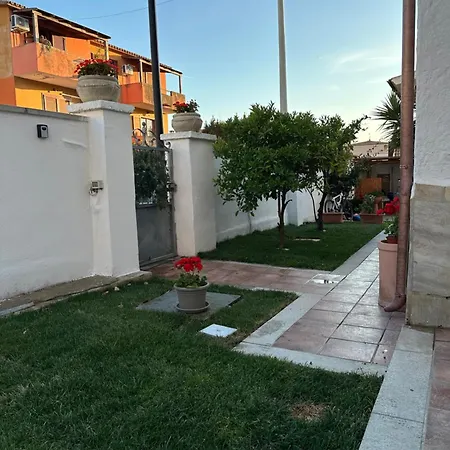Garden House - Near Bus Stop To Beaches & Airport Olbia