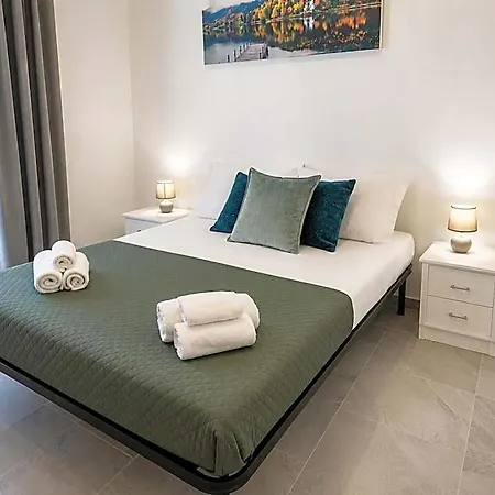 Garden House - Near Bus Stop To Beaches & Airport Panzió Olbia