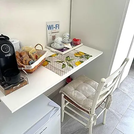 Panzió Garden House - Near Bus Stop To Beaches & Airport Olbia