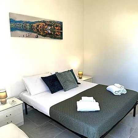 Garden House - Near Bus Stop To Beaches & Airport 3*