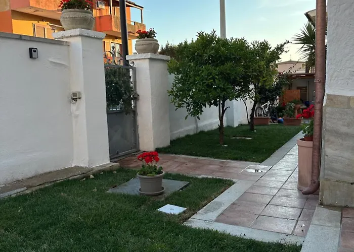 Garden House - Near Bus Stop To Beaches & Airport Olbia